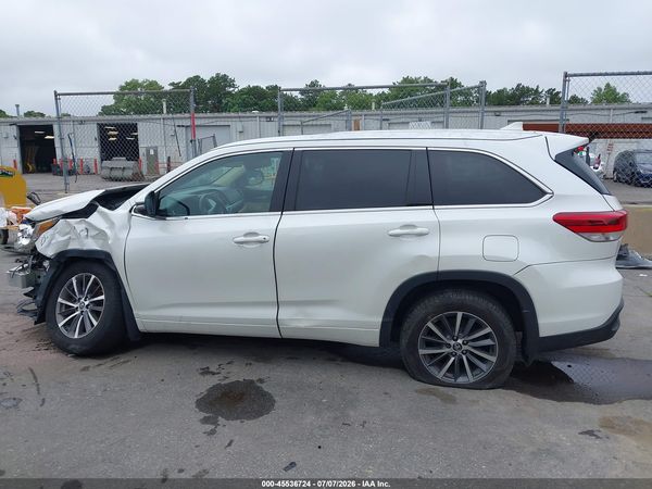 2018 TOYOTA HIGHLANDER XLE