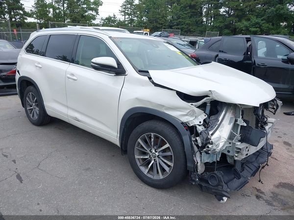 2018 TOYOTA HIGHLANDER XLE