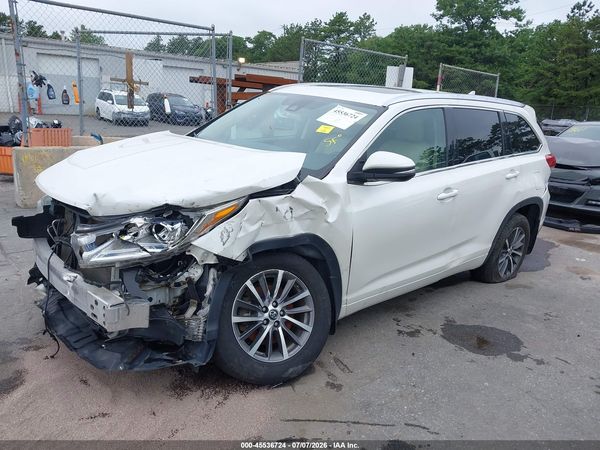 2018 TOYOTA HIGHLANDER XLE