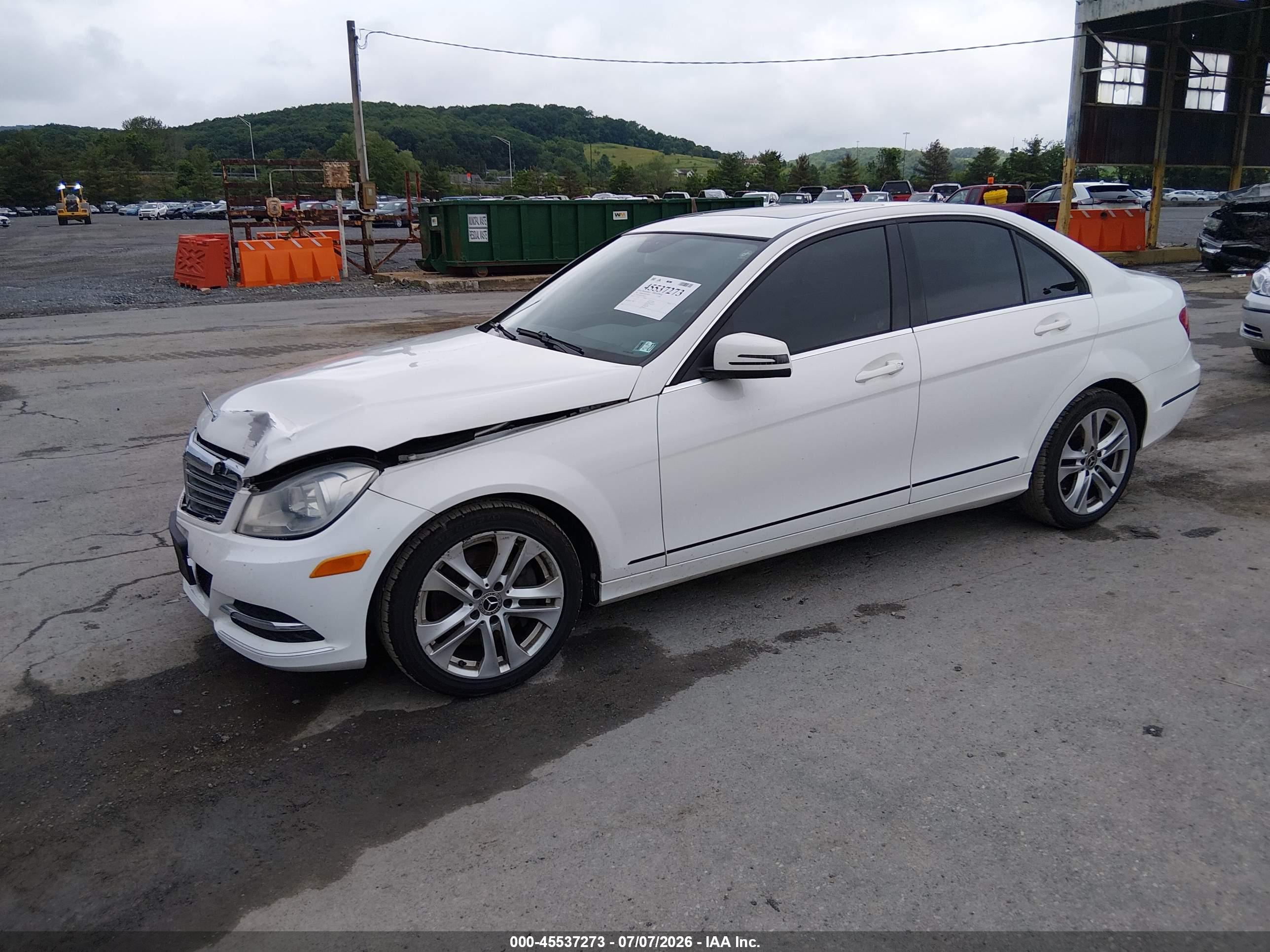 2013 MERCEDES-BENZ C 300 LUXURY 4MATIC