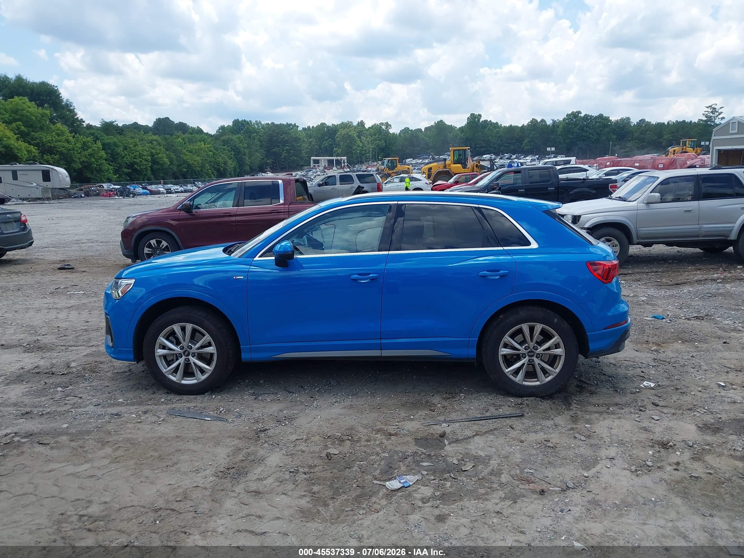 2023 AUDI Q3