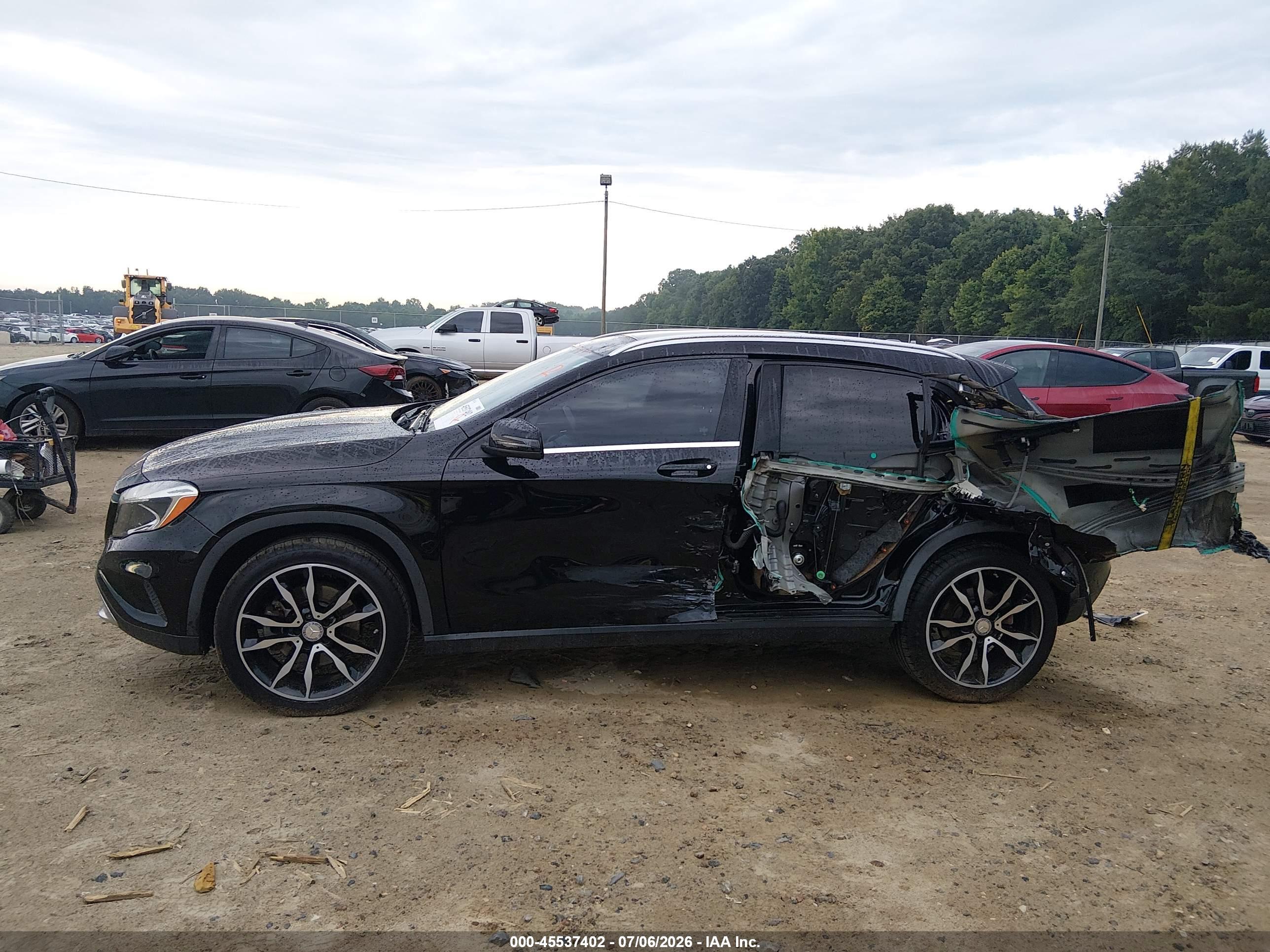 2015 MERCEDES-BENZ GLA 250 GLA250