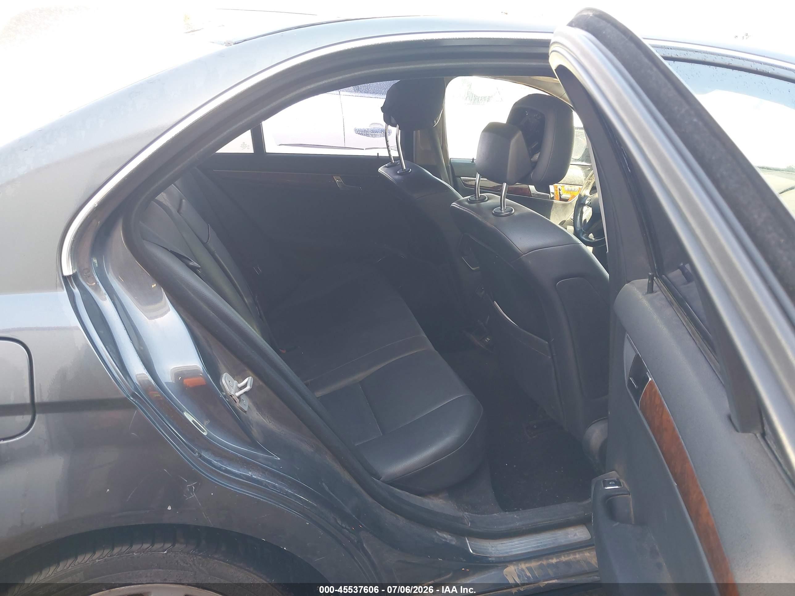 2009 MERCEDES-BENZ C 300 C300