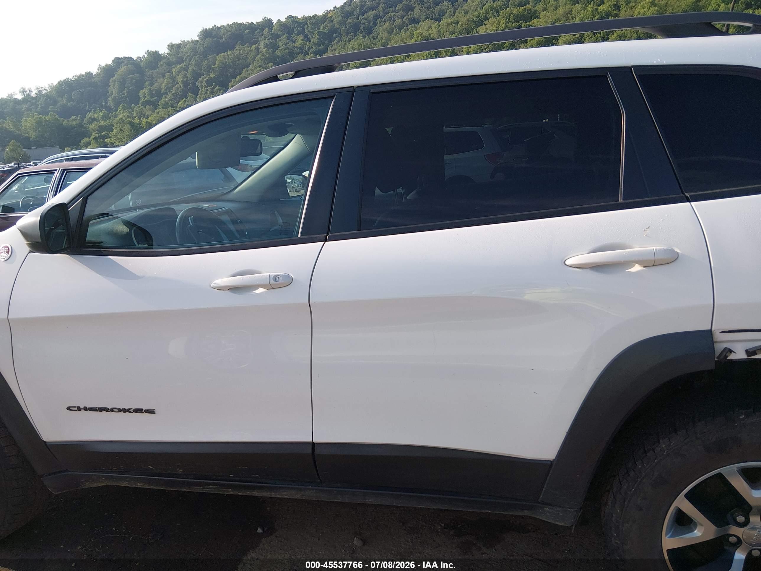 2016 JEEP CHEROKEE TRAILHAWK