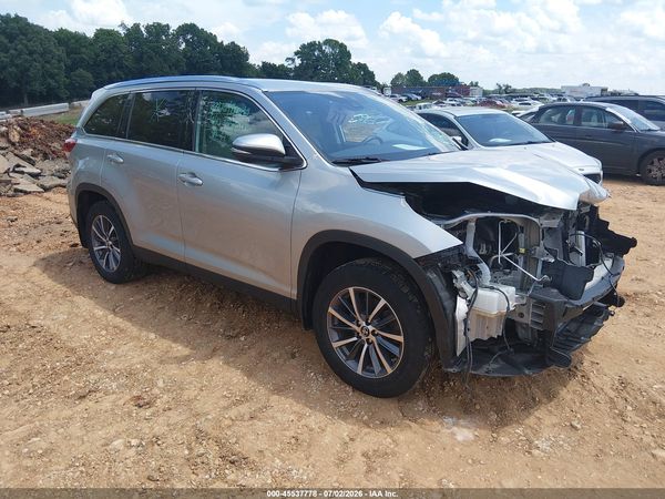 2019 TOYOTA HIGHLANDER XLE