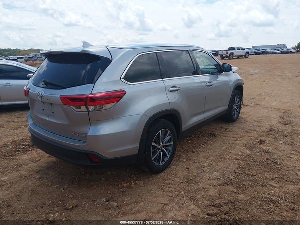 2019 TOYOTA HIGHLANDER XLE
