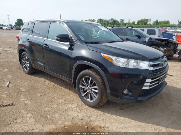 2018 TOYOTA HIGHLANDER XLE