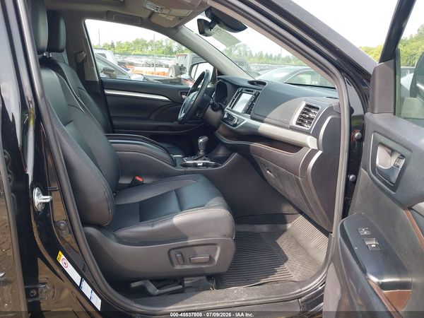 2018 TOYOTA HIGHLANDER XLE