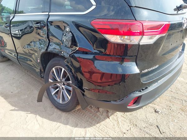2018 TOYOTA HIGHLANDER XLE