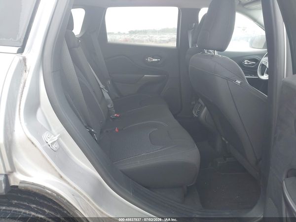 2019 JEEP CHEROKEE LATITUDE 4X4