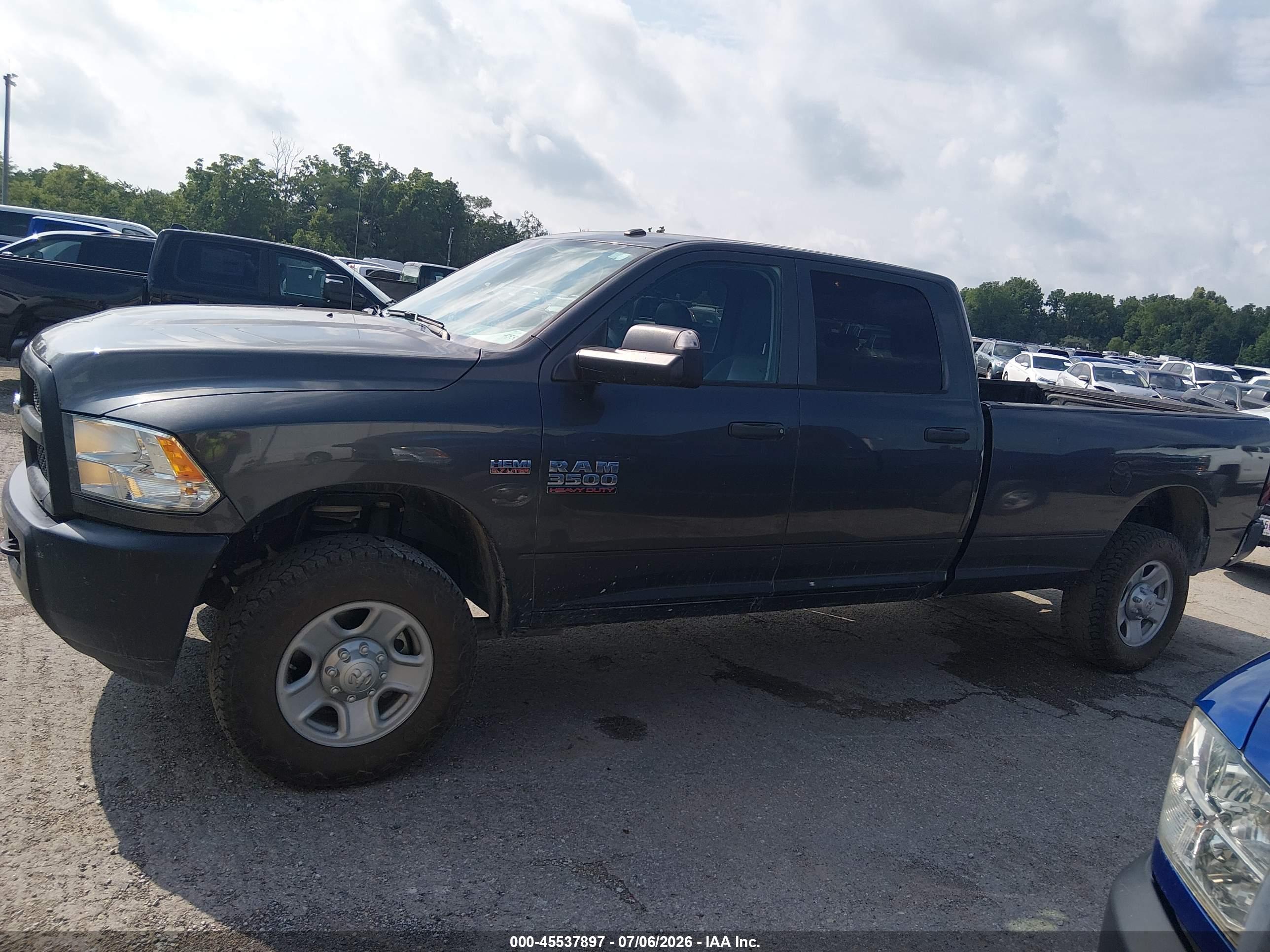 2018 RAM 3500 TRADESMAN  4X4 8' BOX