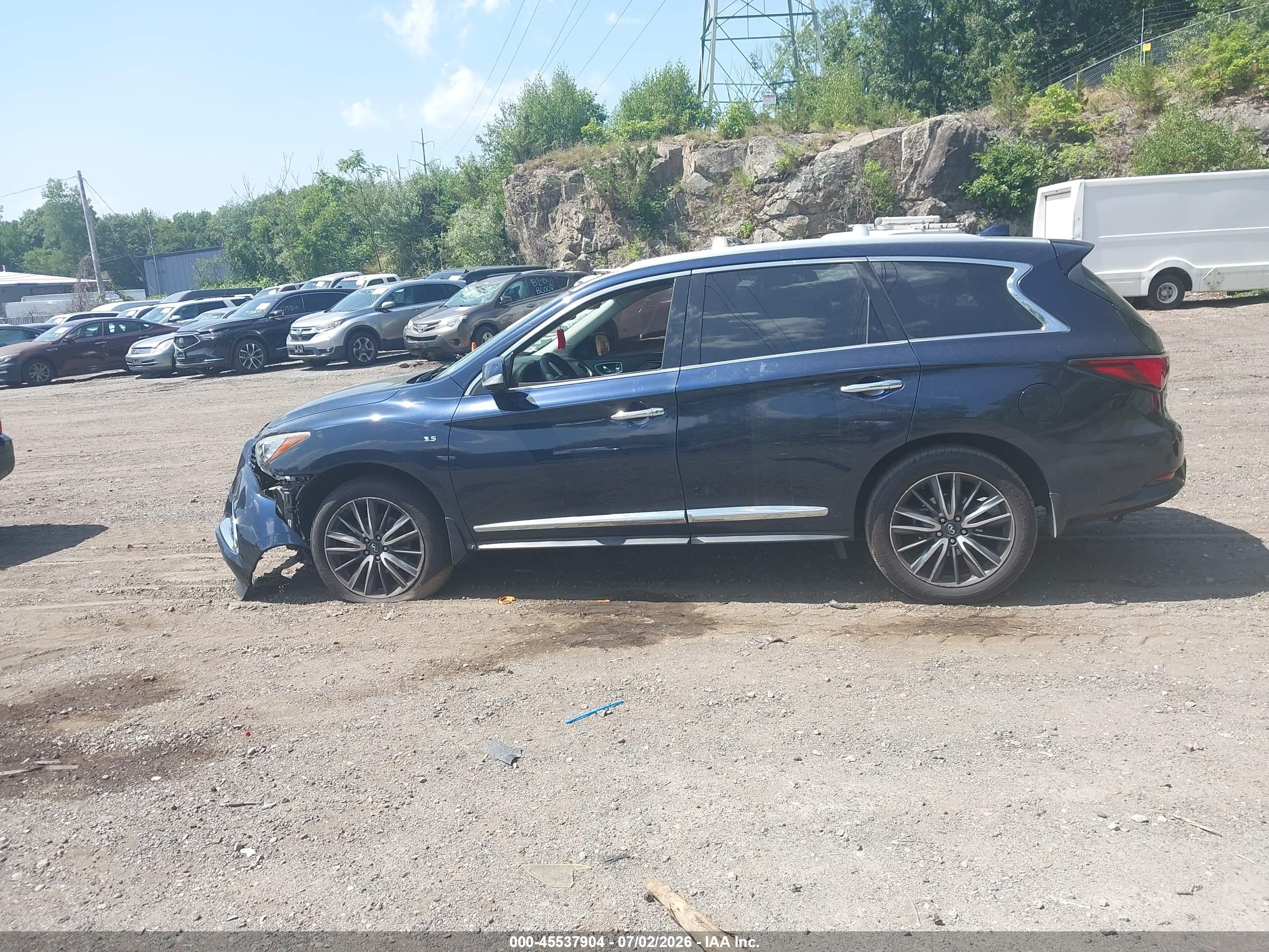 2019 INFINITI QX60 LUXE