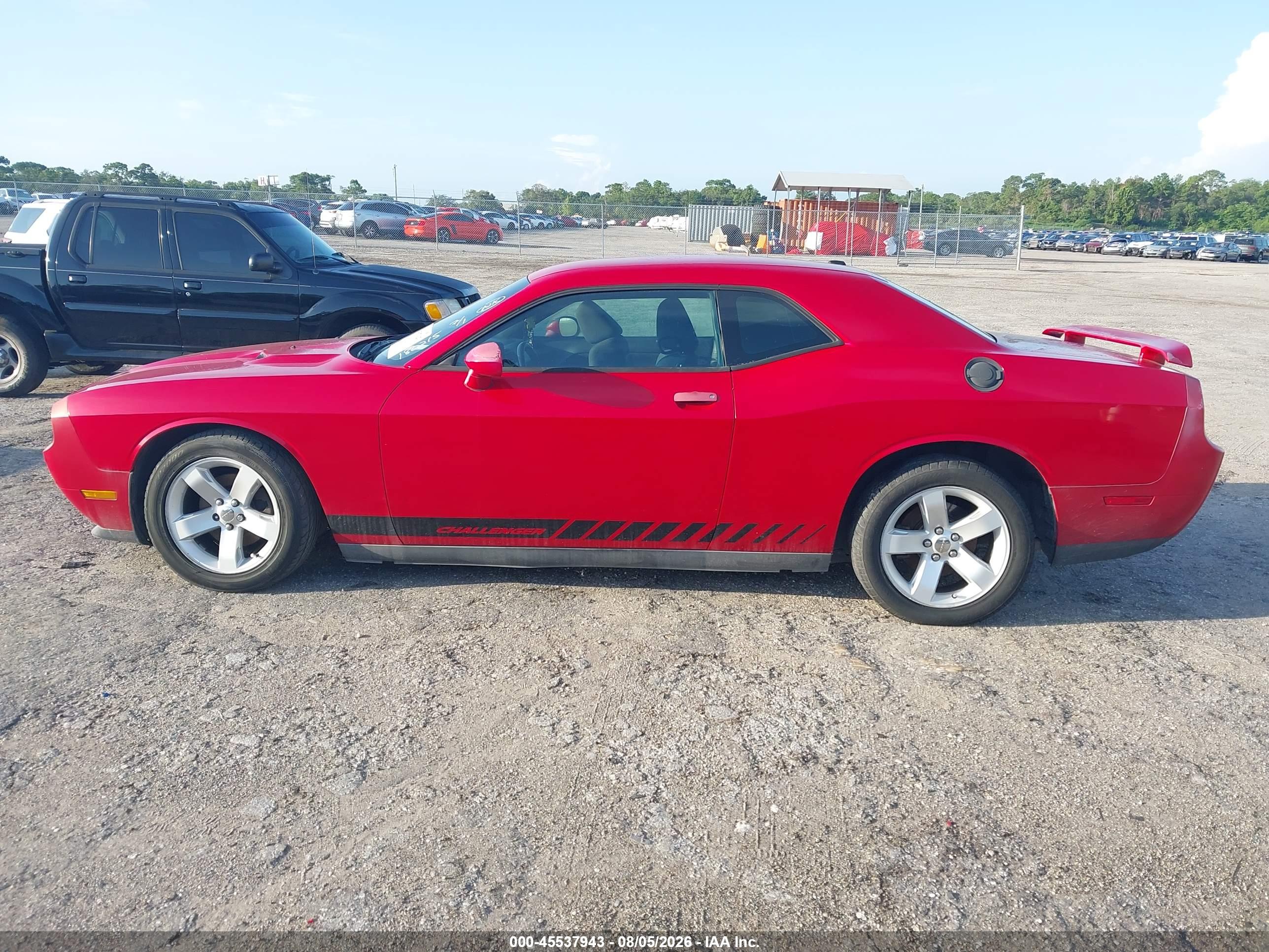 2012 DODGE CHALLENGER SXT