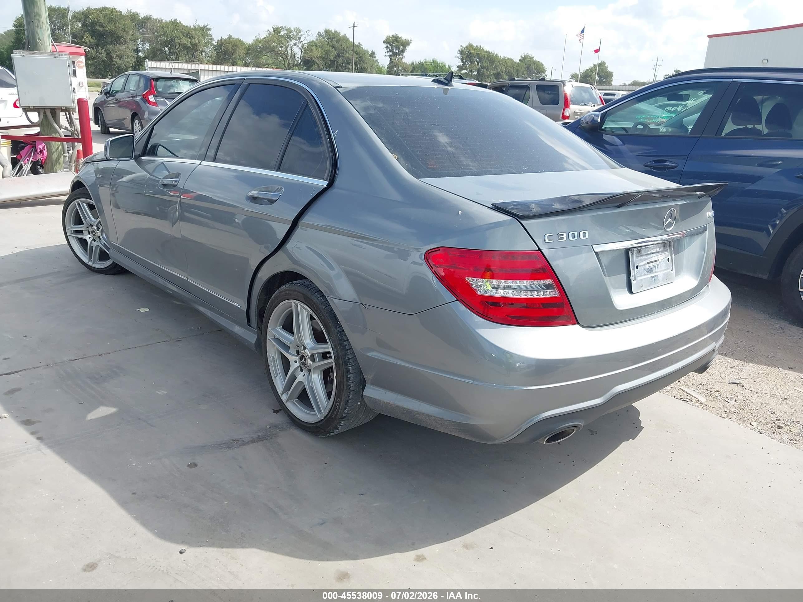 2013 MERCEDES-BENZ C 300 C300