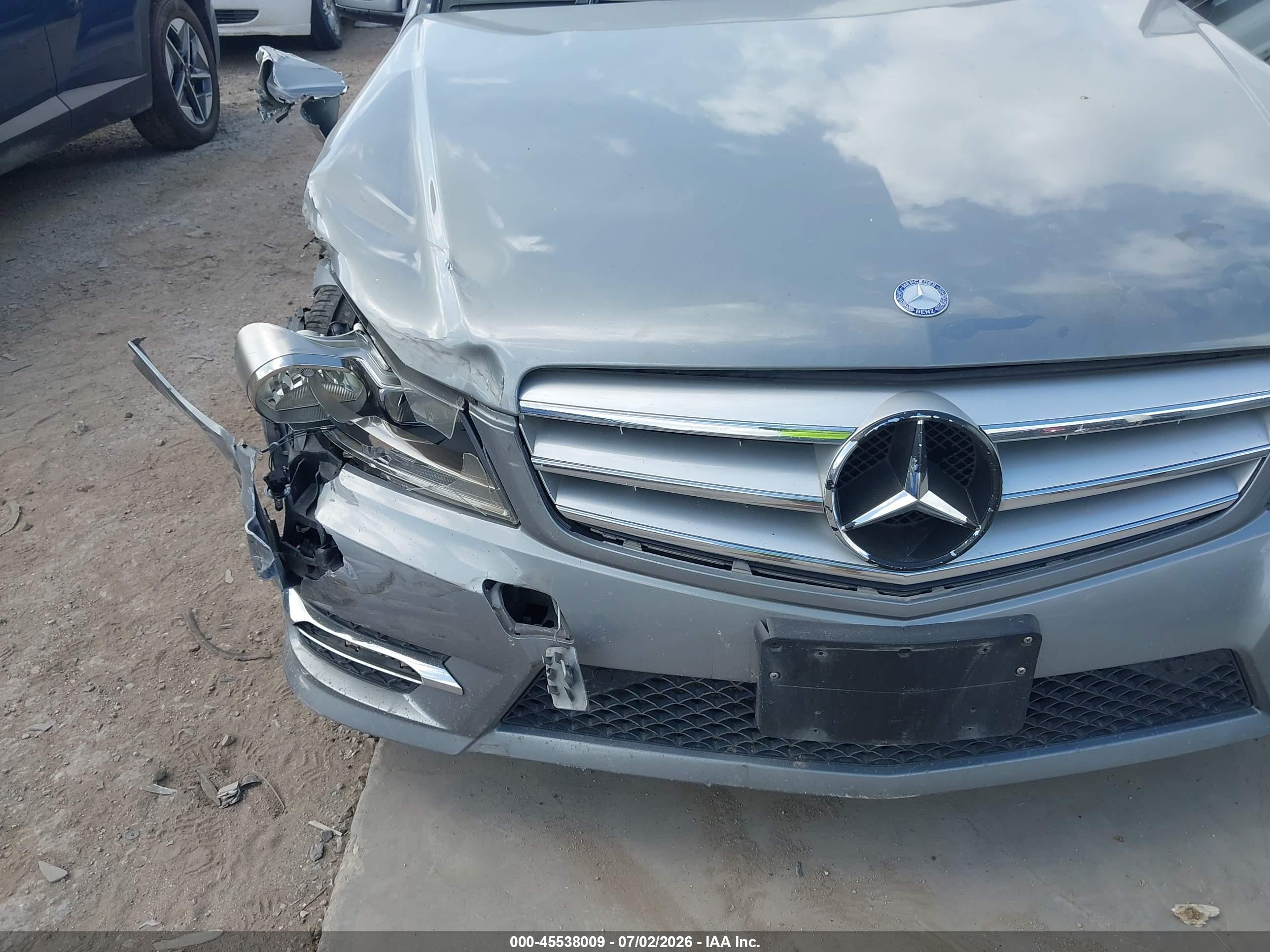 2013 MERCEDES-BENZ C 300 C300