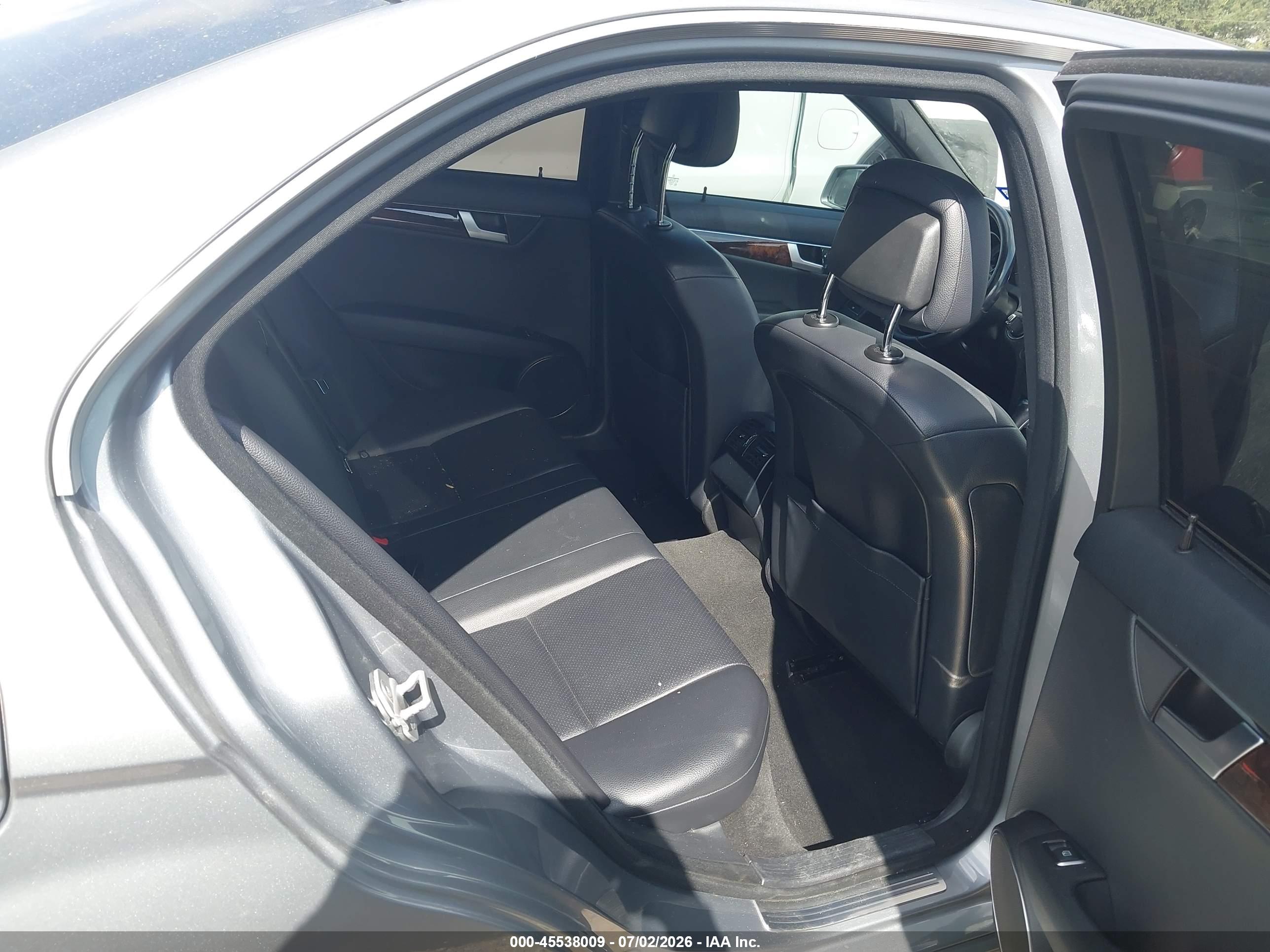 2013 MERCEDES-BENZ C 300 C300