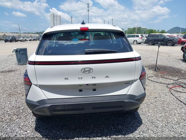 2025 HYUNDAI KONA SE