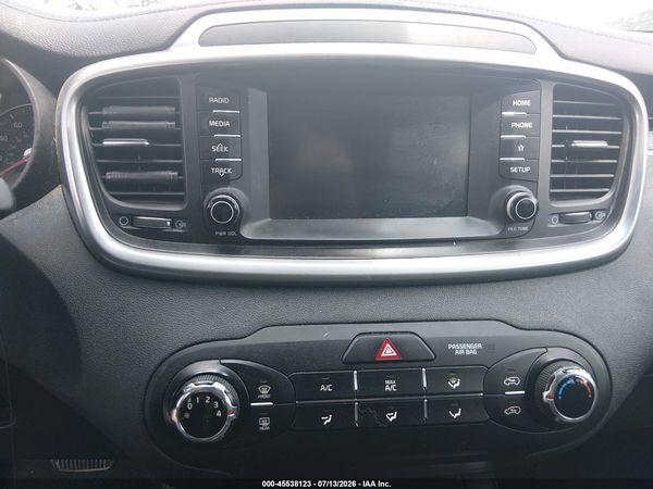 2019 KIA SORENTO 2.4L LX