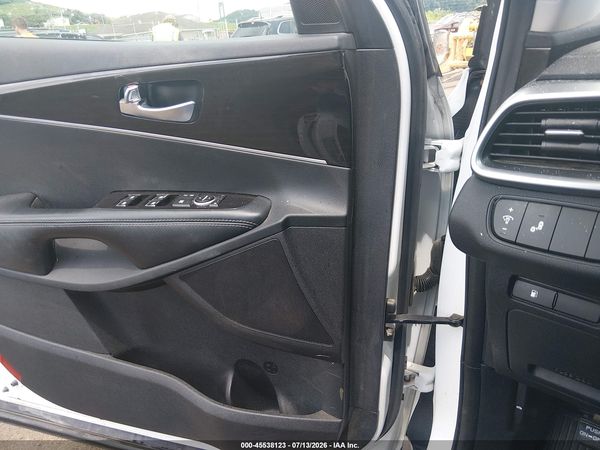 2019 KIA SORENTO 2.4L LX