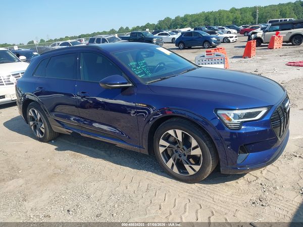 2022 AUDI E-TRON PREMIUM QUATTRO — I1