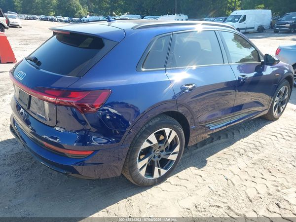 2022 AUDI E-TRON PREMIUM QUATTRO — I4