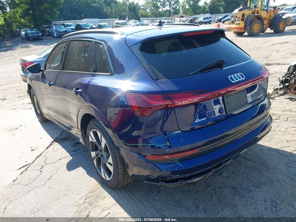 2022 AUDI E-TRON PREMIUM QUATTRO — I6