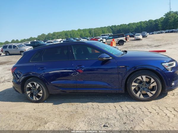 2022 AUDI E-TRON PREMIUM QUATTRO — I116