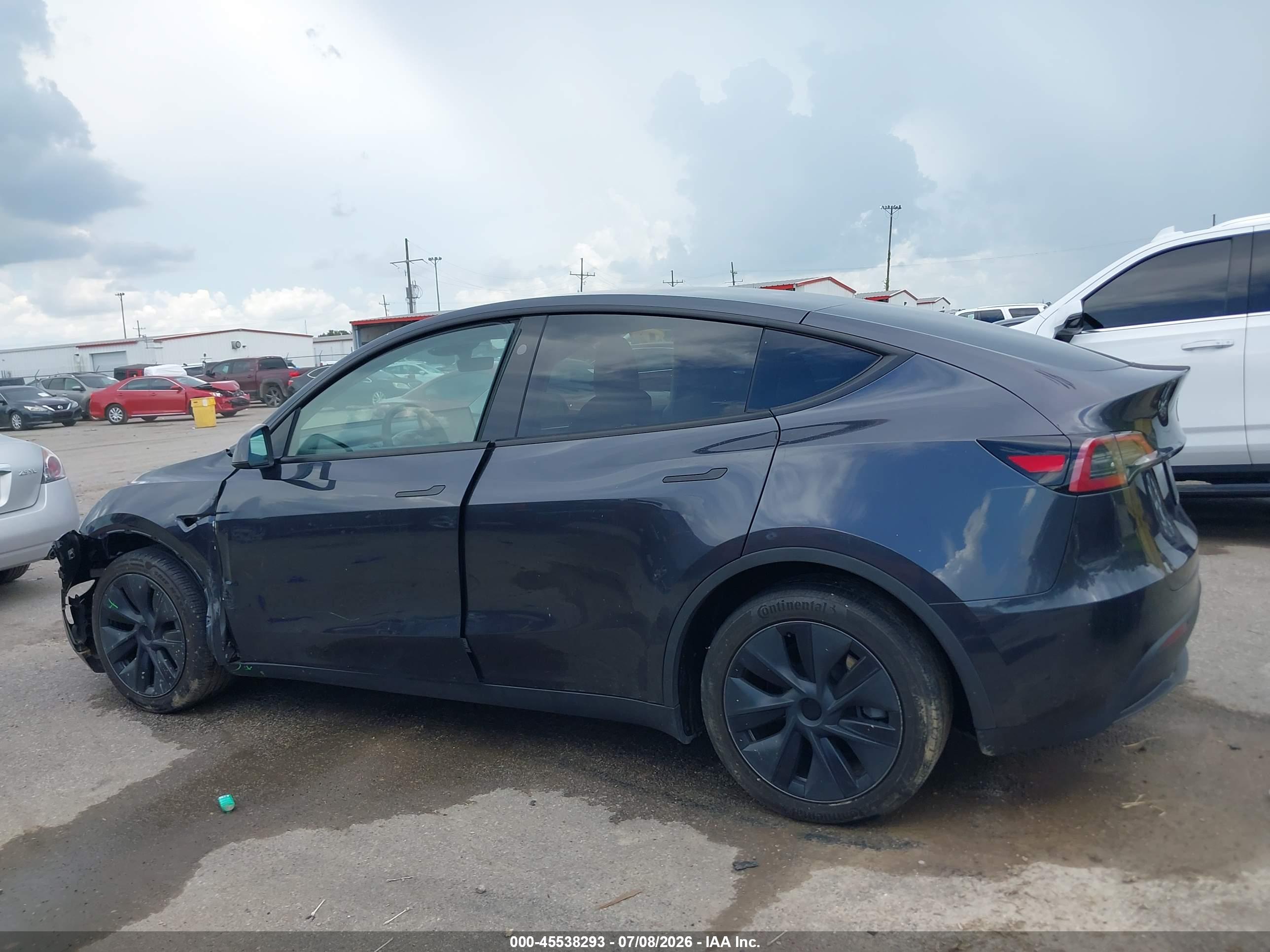2024 TESLA MODEL Y