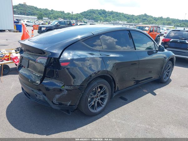 2025 TESLA MODEL Y