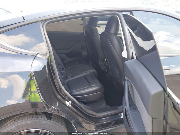 2025 TESLA MODEL Y