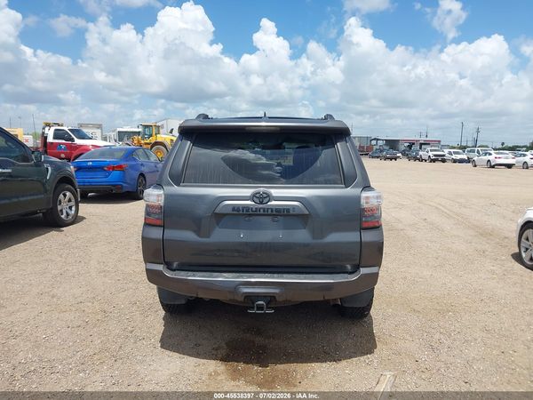 2022 TOYOTA 4RUNNER SR5