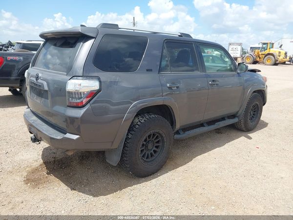 2022 TOYOTA 4RUNNER SR5