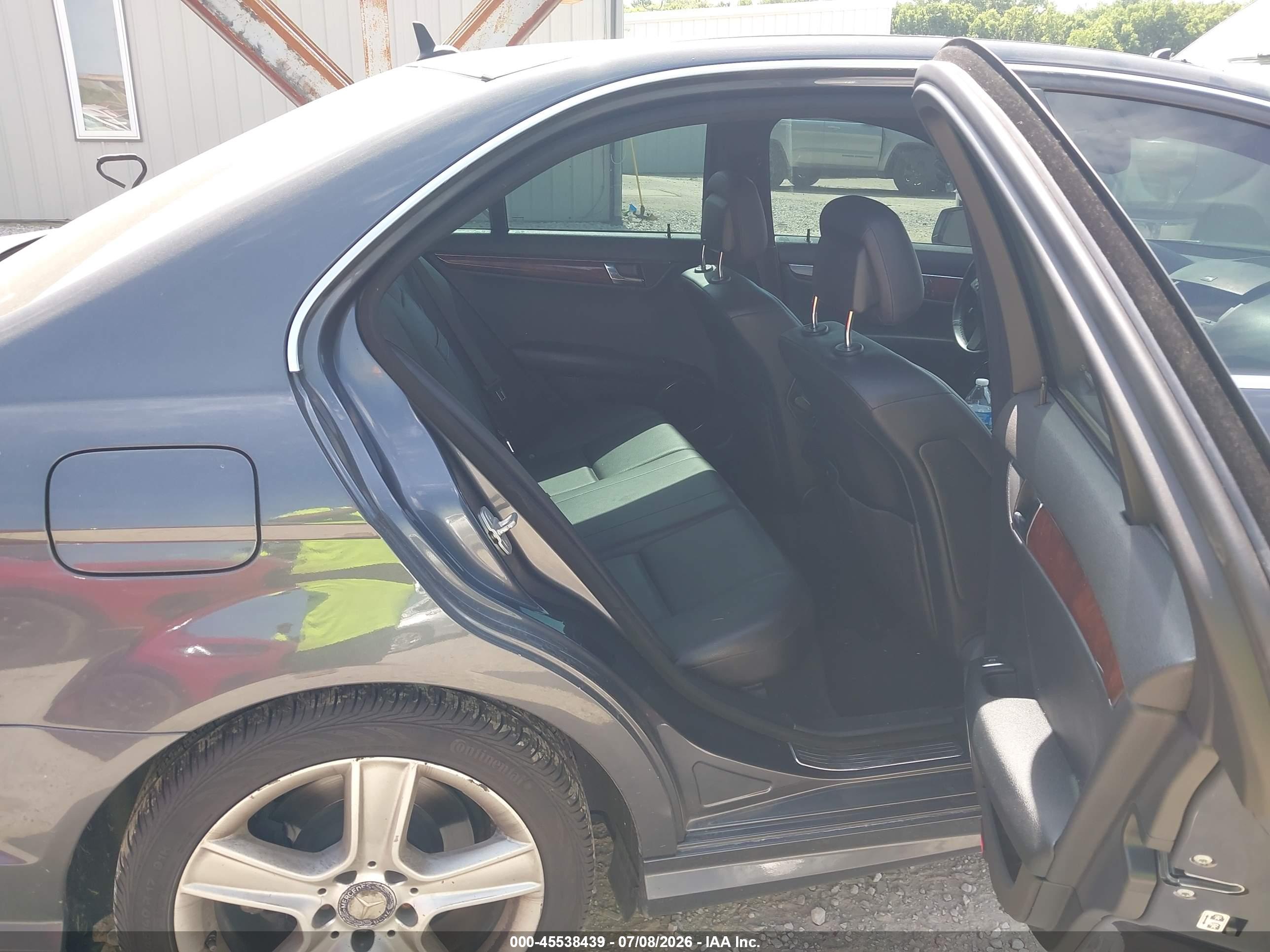 2011 MERCEDES-BENZ C 300 C300 4-MATIC