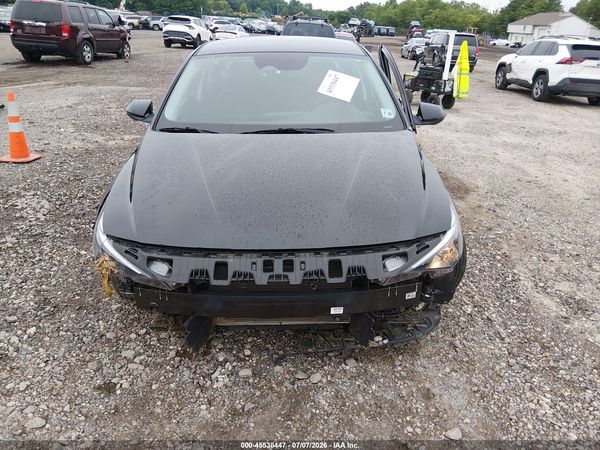 2023 HYUNDAI ELANTRA SE