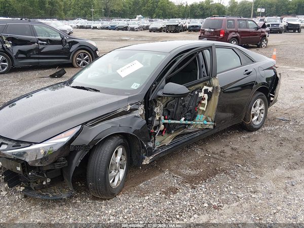 2023 HYUNDAI ELANTRA SE