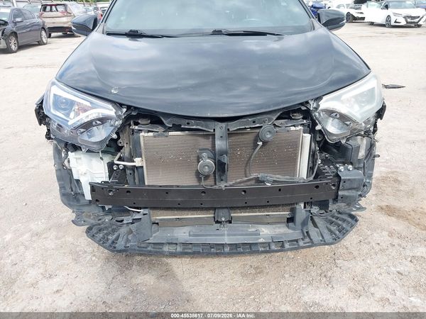 2016 TOYOTA RAV4 SE