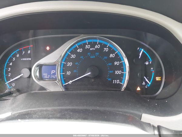 2014 TOYOTA SIENNA XLE V6 8 PASSENGER