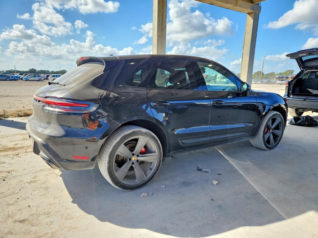2023 PORSCHE MACAN S