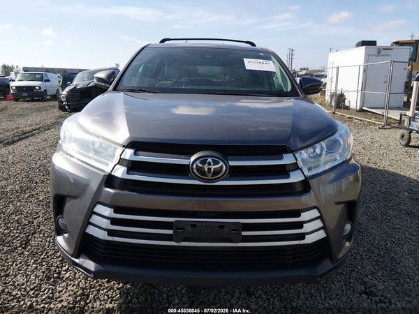 2019 TOYOTA HIGHLANDER LE PLUS