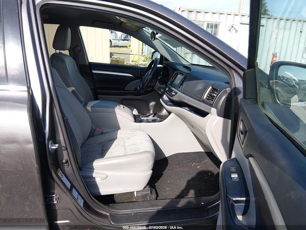 2019 TOYOTA HIGHLANDER LE PLUS
