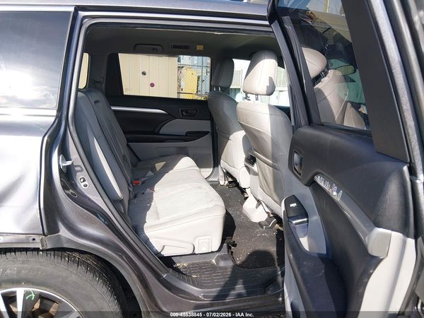2019 TOYOTA HIGHLANDER LE PLUS