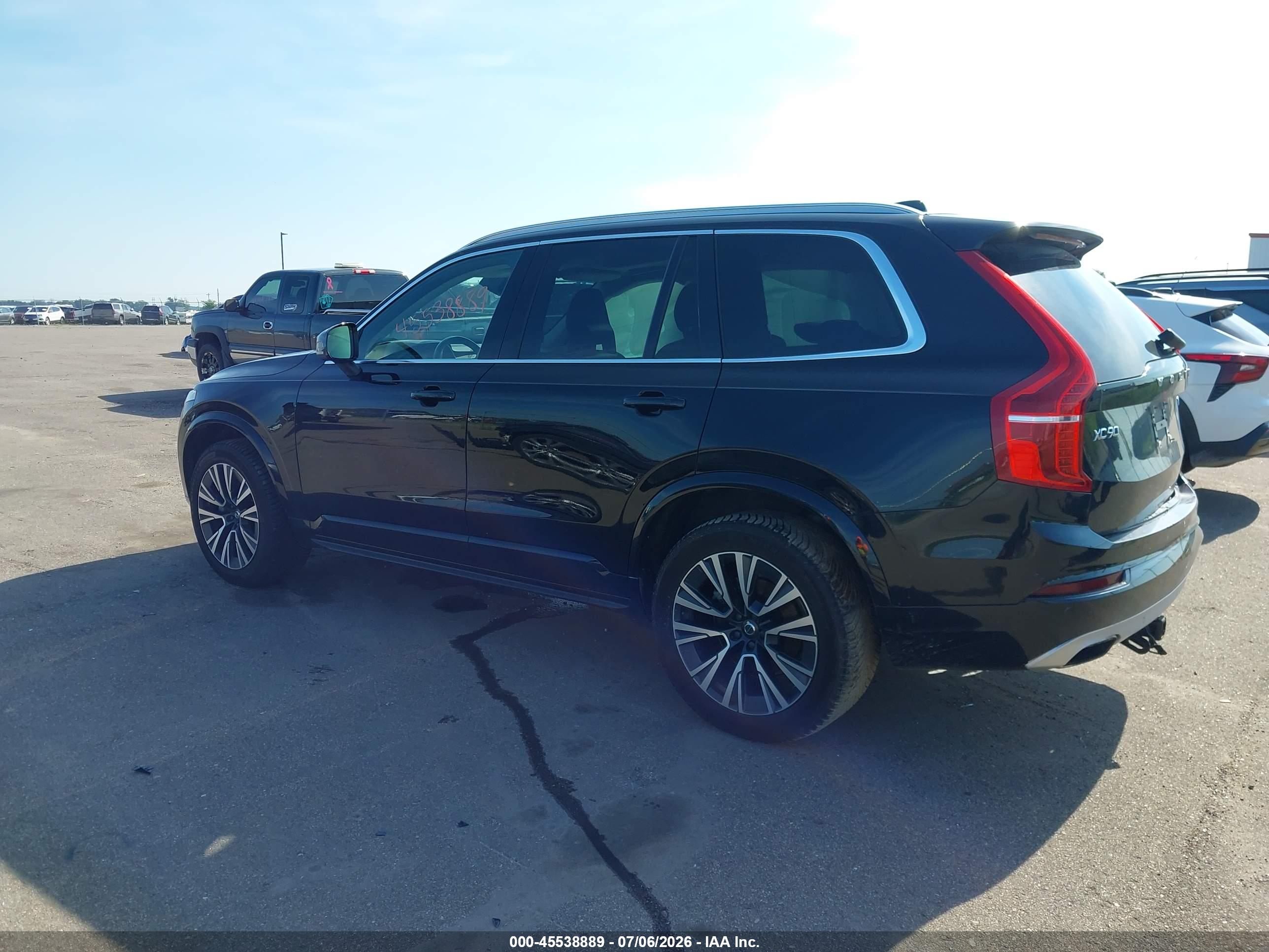 2021 VOLVO XC90 T6 MOMENTUM 6 PASSENGER