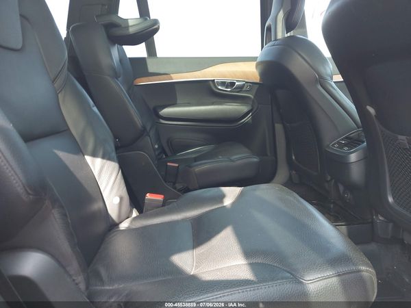 2021 VOLVO XC90 T6 MOMENTUM 6 PASSENGER