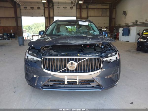 2022 VOLVO XC60 B5 MOMENTUM