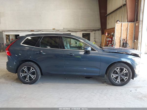 2022 VOLVO XC60 B5 MOMENTUM