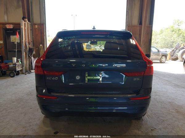 2022 VOLVO XC60 B5 MOMENTUM
