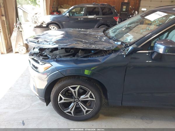 2022 VOLVO XC60 B5 MOMENTUM