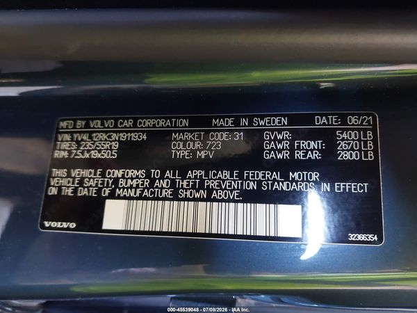 2022 VOLVO XC60 B5 MOMENTUM