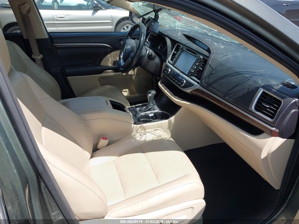 2016 TOYOTA HIGHLANDER LIMITED V6