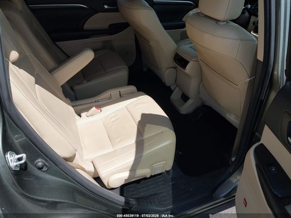 2016 TOYOTA HIGHLANDER LIMITED V6